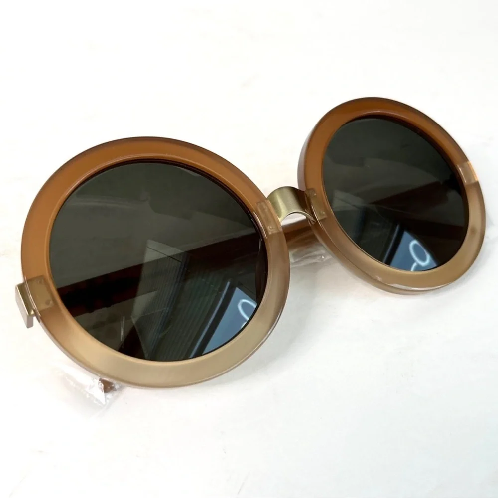 WILDFOX Malibu NEW Round Oversized Sunglasses Desert Taupe NEW With Case
